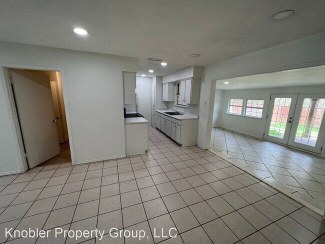 Building Photo - 3 br, 1 bath House - 10353 Baronne Circle