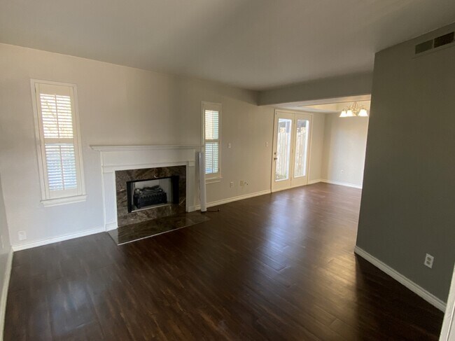 Building Photo - 9107 E 69th Pl