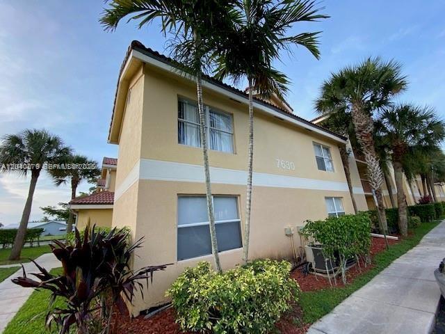 Foto del edificio - 7630 Westwood Dr