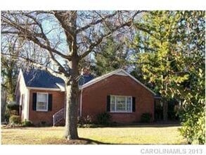 Building Photo - 1127 Twin Lakes Rd