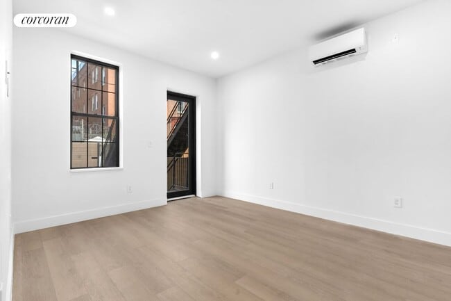Building Photo - 403 Linden St