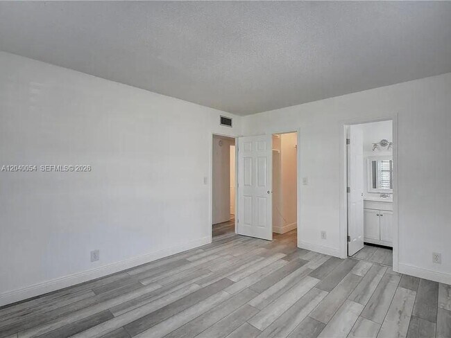 Building Photo - 2200 NE 66th St