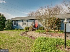 Building Photo - 18472 Linden Ln
