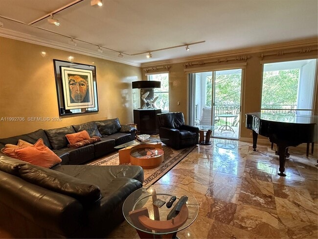 Foto del edificio - 3700 Island Blvd