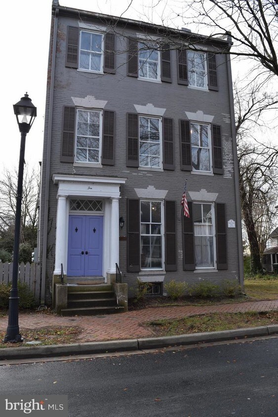 10 South St Unit 4, Easton, MD 21601 Apartment for Rent in Easton, MD