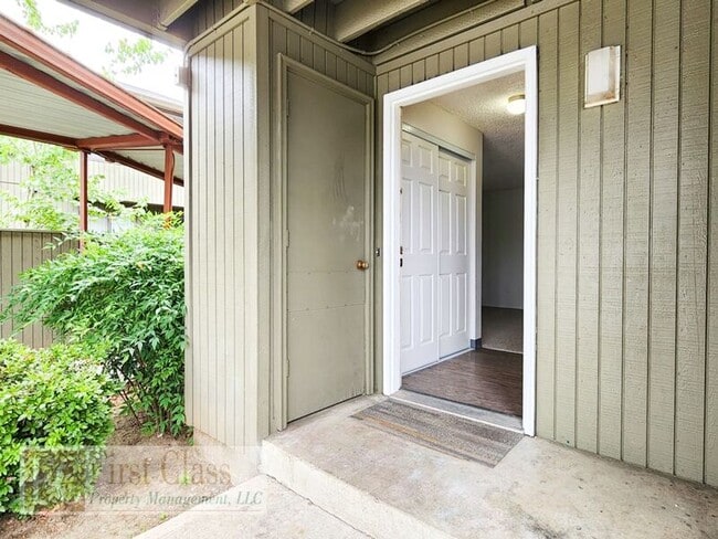 Foto del edificio - 4838 SW Murray Blvd