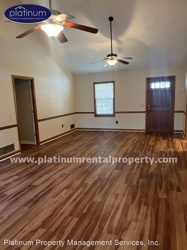 Foto del edificio - 3 br, 2 bath House - 3165 Arden Way