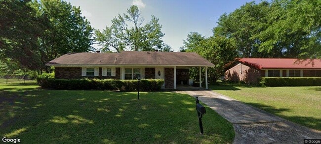 Building Photo - 300 W Greenfield Dr