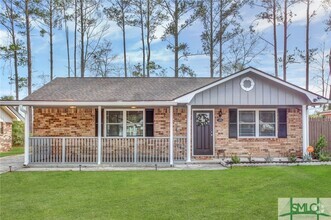 Building Photo - 250 Garden Cir