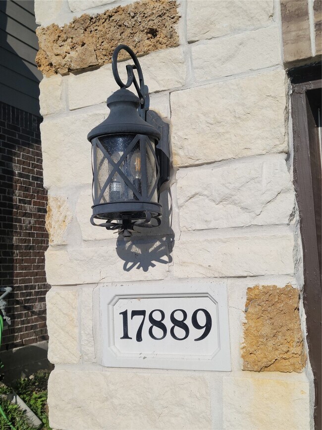 Building Photo - 17889 Hanson Rdg Ct