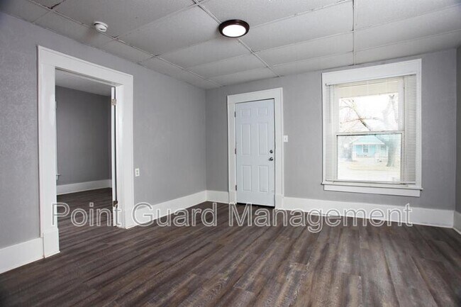 Building Photo - 1225 S Pattie St
