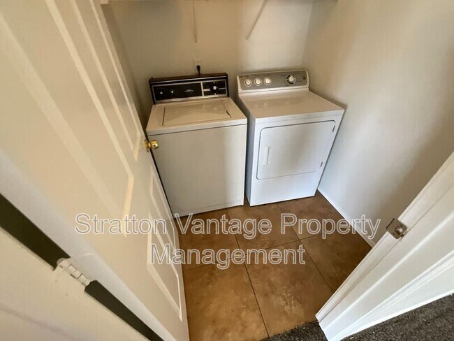 Foto del edificio - 12450 W Redfield Rd