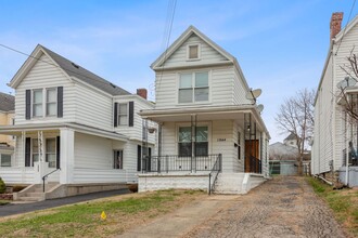 Building Photo - 1944 Elm Ave