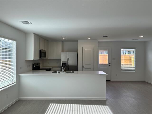 Building Photo - 6804 Haines Dr