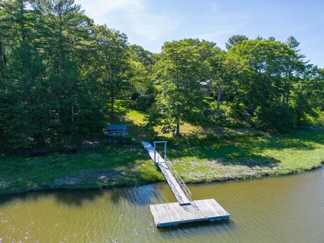 Foto del edificio - 47 Cutts Island Ln