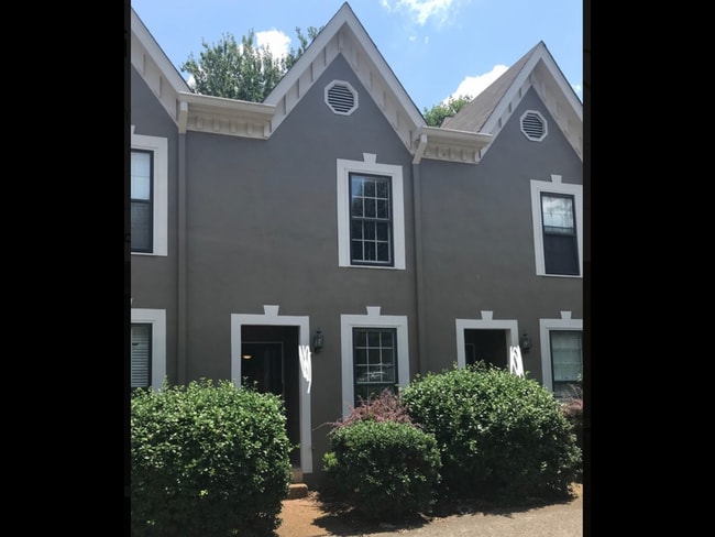 Building Photo - 2120 Portland Ave