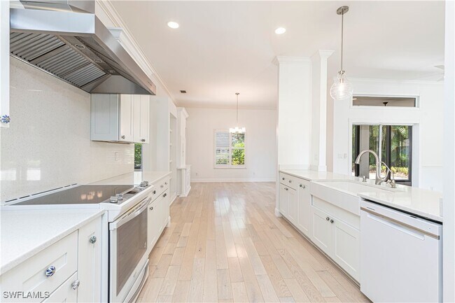 Foto del edificio - 7106 Lone Oak Blvd