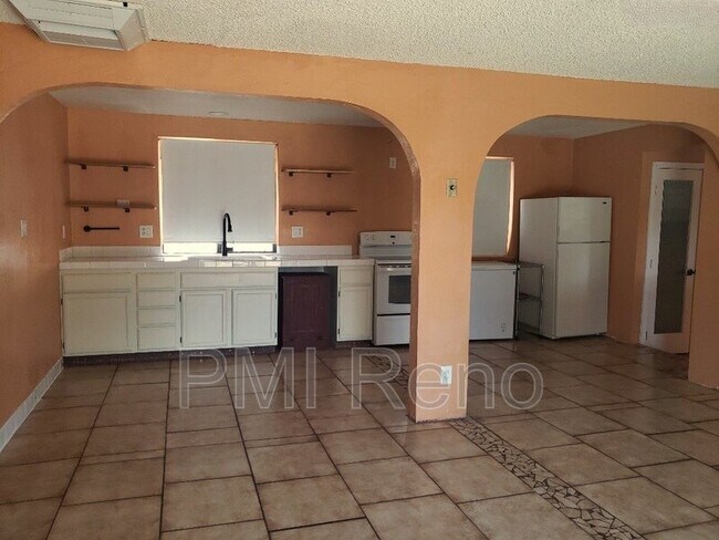 Foto del edificio - 3745 Brant St