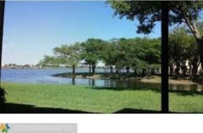 Foto del edificio - 2607 NW 33rd St