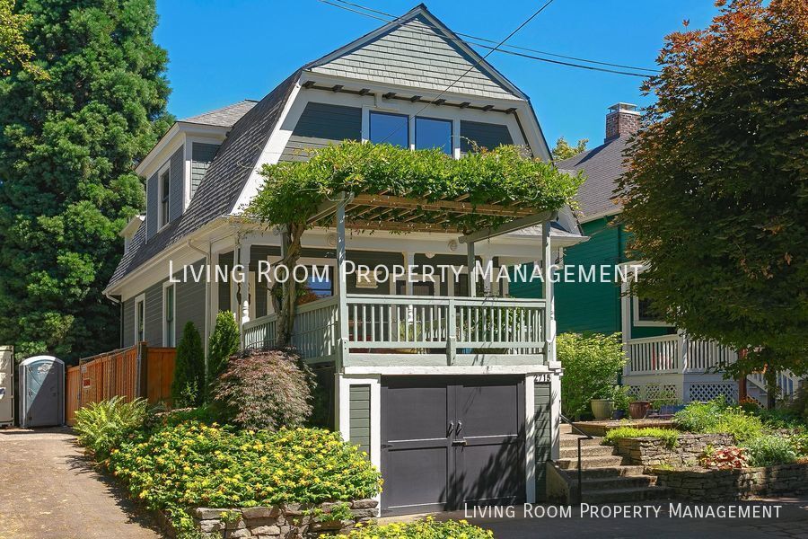Primary Photo - 2715 NW Savier St