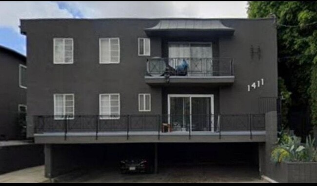 Building Photo - 1411 N Sierra Bonita Ave