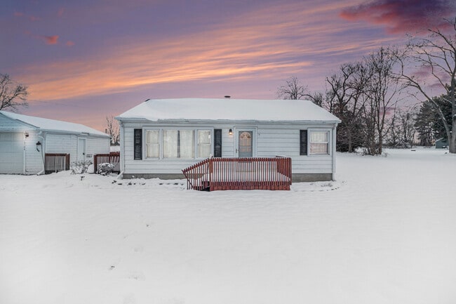 Photo - 13185 E Old US Hwy 12 House