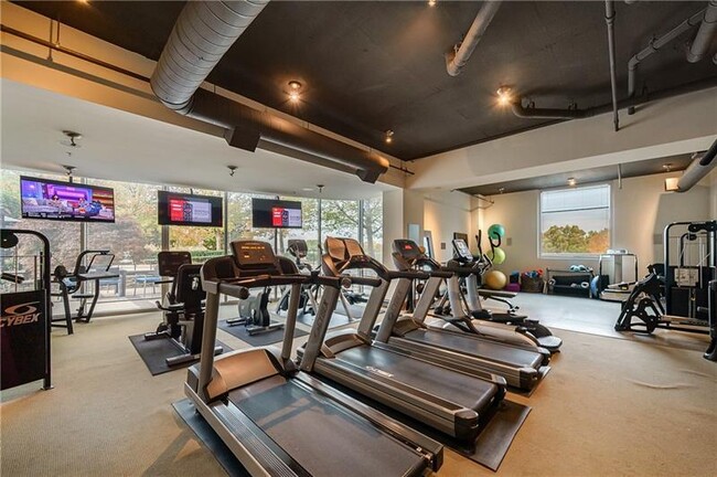 Foto del edificio - 3300 Windy Ridge Pkwy SE