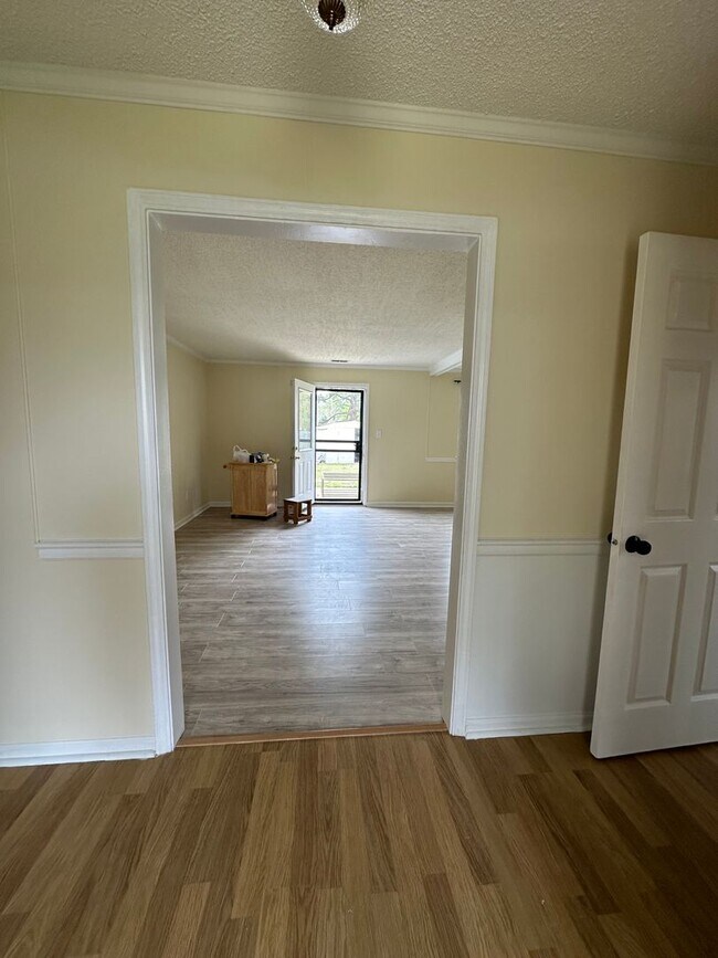 Foto del edificio - Green Run 4 bedroom/ 2bath house