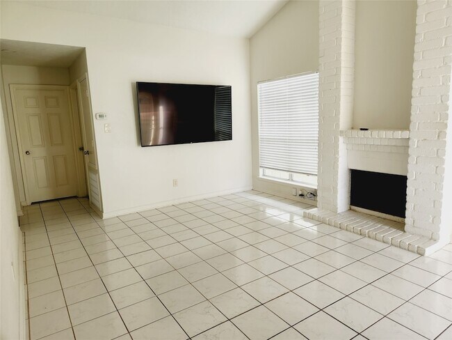 Building Photo - 23503 Prairie Bird Dr