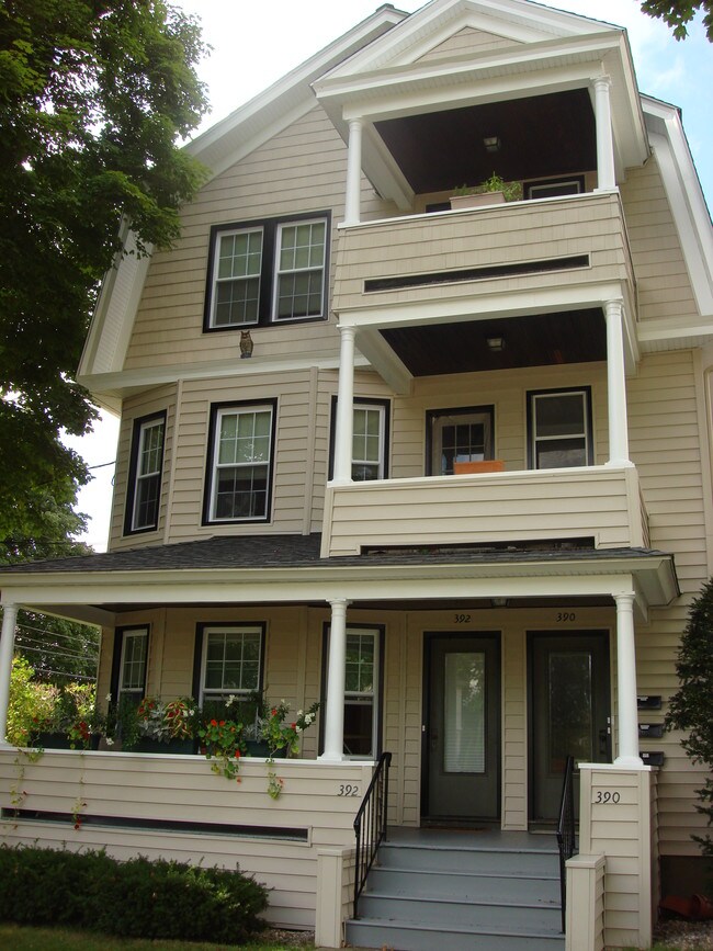 First Floor Available - 390 Park Rd
