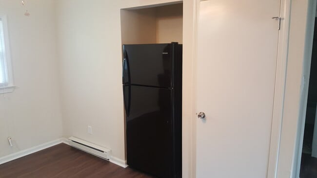 Building Photo - 8919 London St