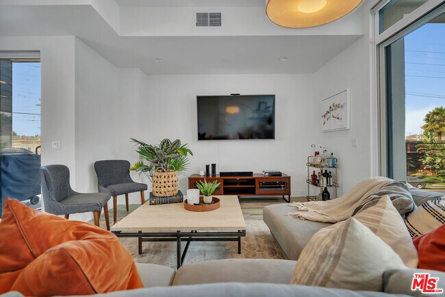 Foto del edificio - 3301 Aria Ln