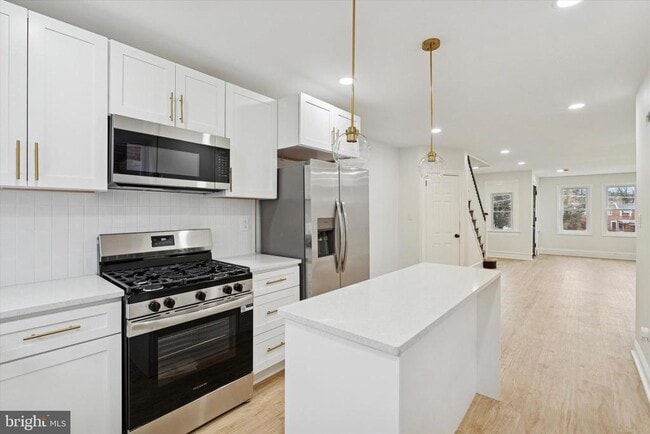 Foto del edificio - 417 E Upsal St