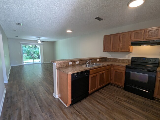 Foto del edificio - 126 Plantation Point Dr