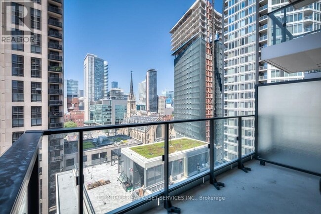 Building Photo - 77 Shuter St