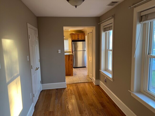 Foto del edificio - 207 W Main St