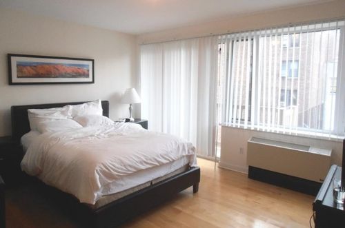 Foto del edificio - 314 W 53rd St