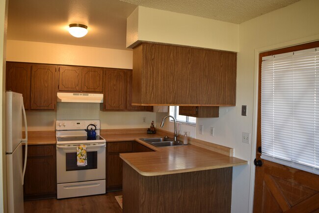 Foto del edificio - 6011 W Oak Ridge