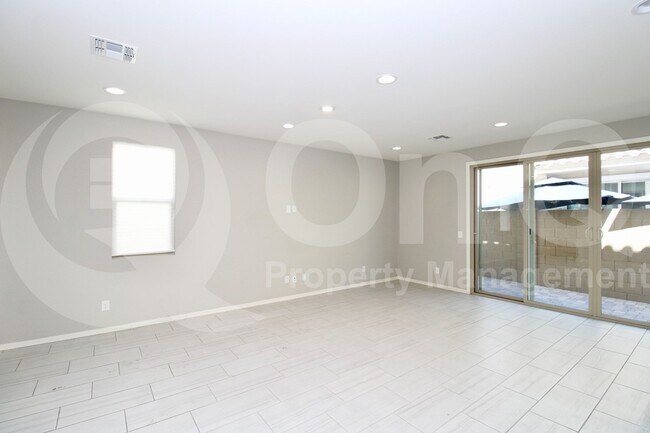 Foto del edificio - 17221 N 9th Pl
