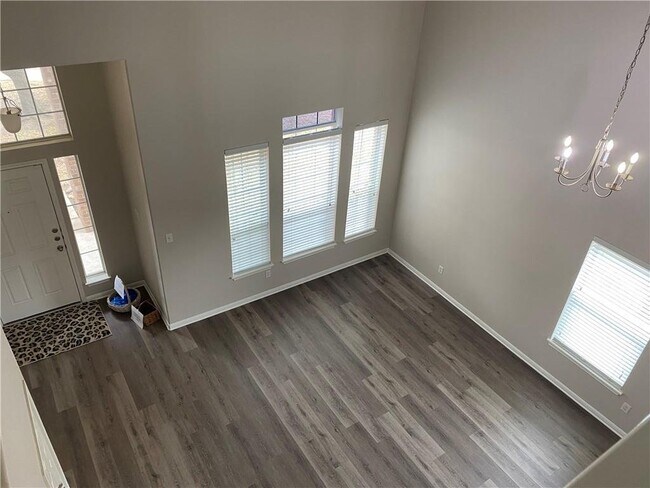 Building Photo - 2700 Saddle Blanket Pl