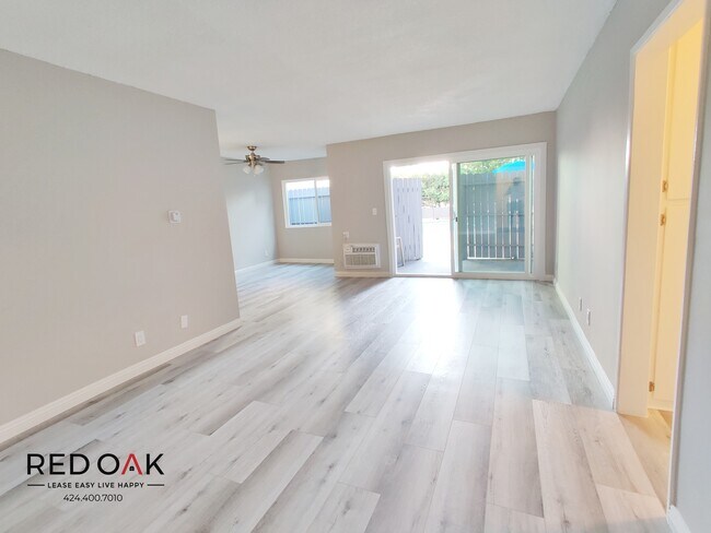 Foto del edificio - 1920 Cheremoya Ave