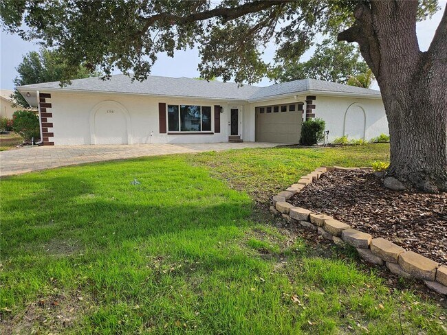 Foto del edificio - 1508 Flamingo Ln