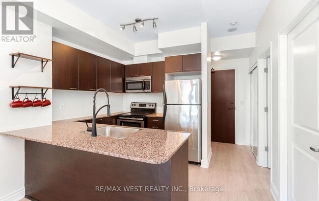 Building Photo - 385-1385 Prince of Wales Dr