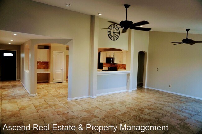 Foto del edificio - 5 br, 2 bath House - 11808 Cherry Valley