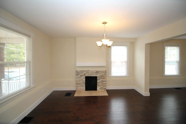 Building Photo - 6817 Britton Ave