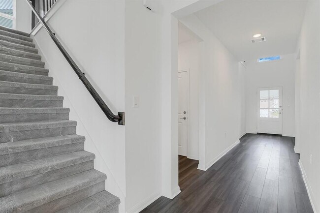 Foto del edificio - 1733 Lorant Ln