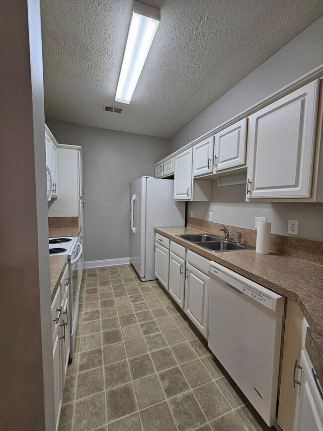 Foto del edificio - Fountain Pointe 3 bed 2 bath