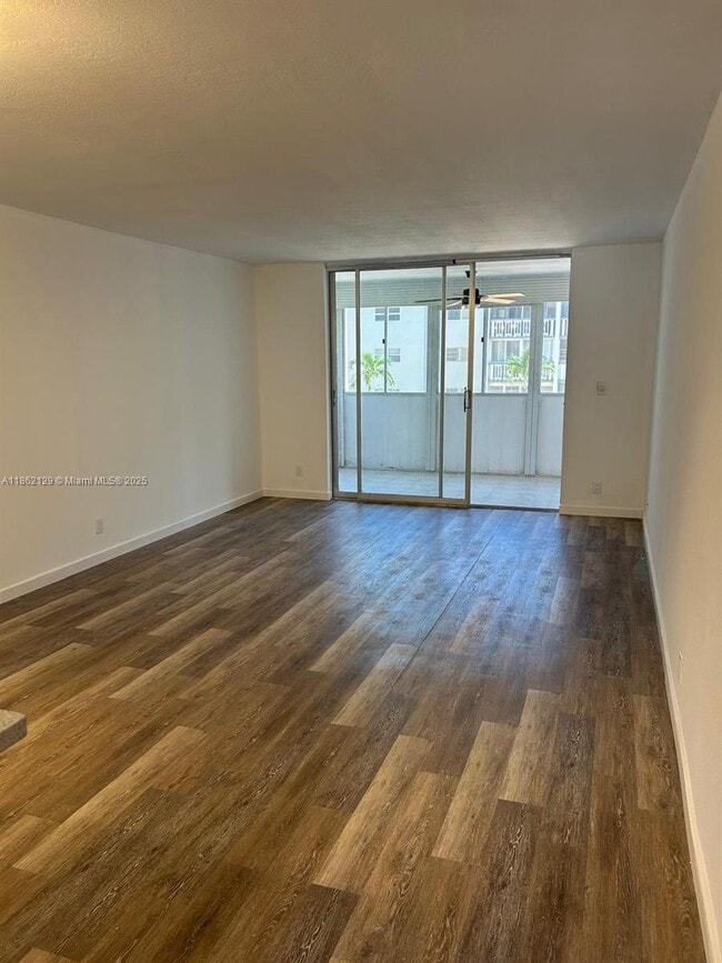 Foto del edificio - 500 NE 12th Ave