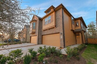 Building Photo - 158 Biltmore Loop