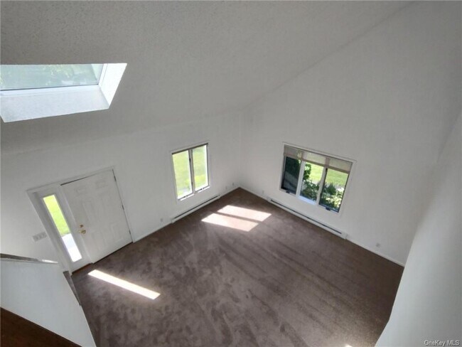 Foto del edificio - 3064 Ferncrest Dr